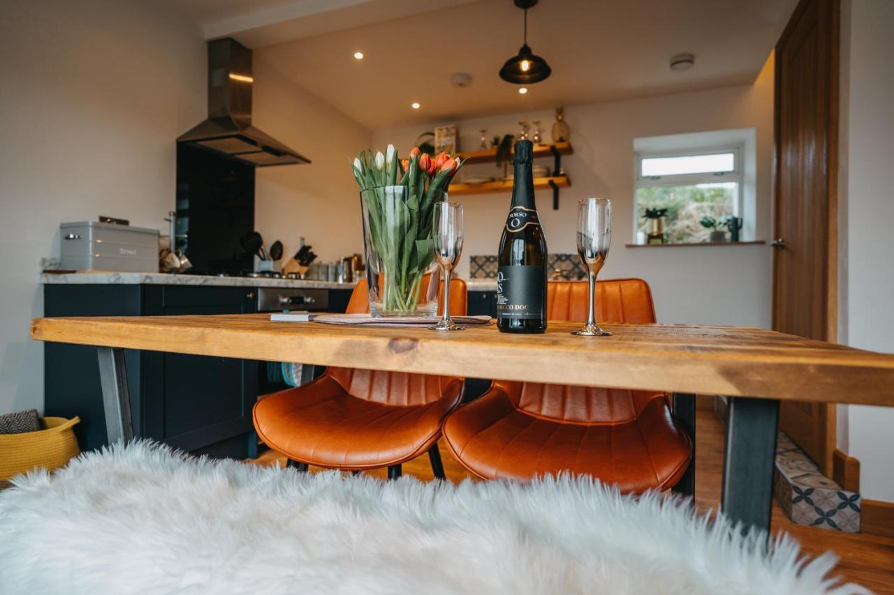The Little Cottage By Truabode Holiday Lets & Short Lets Newquay - Parking, Wifi & Pet Friendly Brauneberg Buitenkant foto