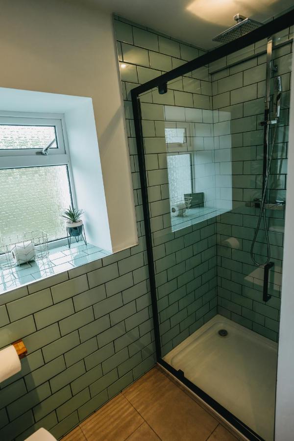 The Little Cottage By Truabode Holiday Lets & Short Lets Newquay - Parking, Wifi & Pet Friendly Brauneberg Buitenkant foto