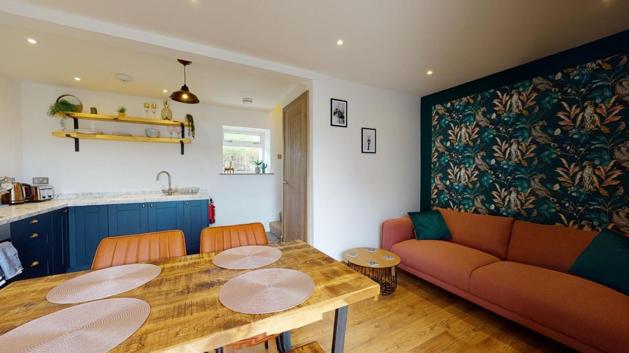 The Little Cottage By Truabode Holiday Lets & Short Lets Newquay - Parking, Wifi & Pet Friendly Brauneberg Buitenkant foto