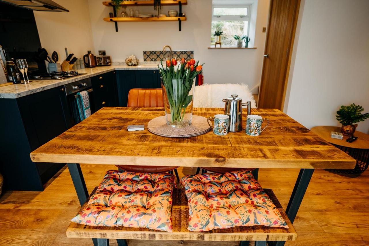 The Little Cottage By Truabode Holiday Lets & Short Lets Newquay - Parking, Wifi & Pet Friendly Brauneberg Buitenkant foto